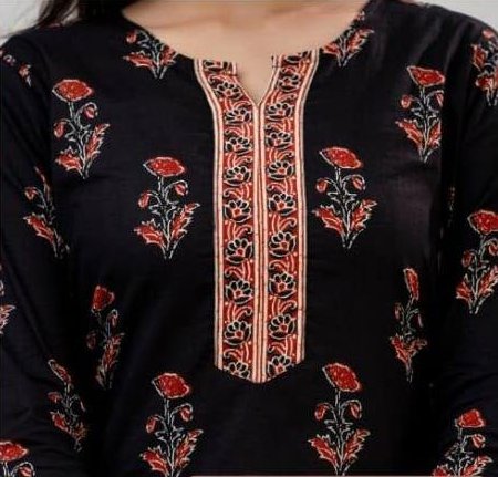 Cotton tunic in black with floral print