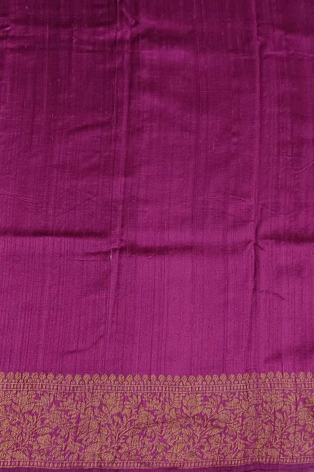 Handloom Banarasi katan pure silk saree in maroon in dupion finish with small motifs .