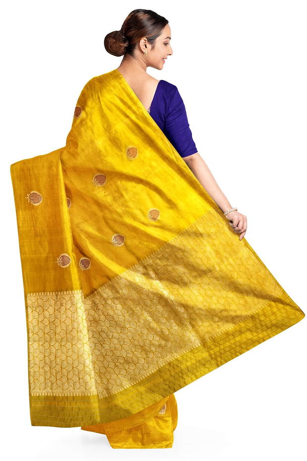 Banarasi pure silk ( Raw Mango) saree in mustard with  floral motifs