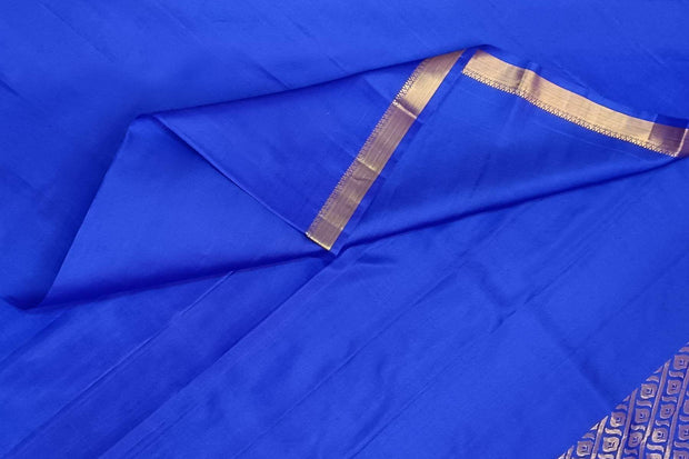 Kanchi pure silk dhavani / voni / chunni in blue