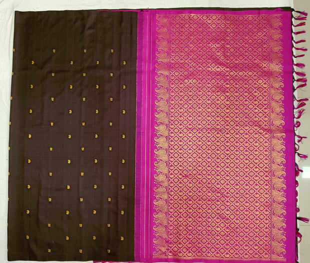 Kanchi borderless pure silk saree in brown