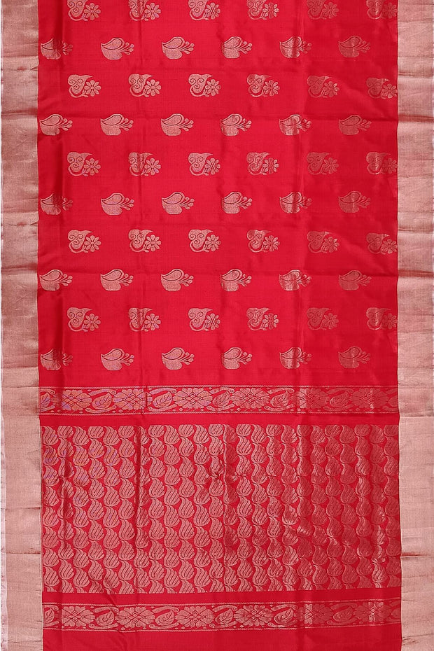 Handwoven Uppada pure silk saree in red with  floral motifs .